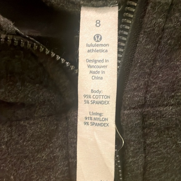 MINT!  Lululemon *mint* Grey zip up hoodie with pockets - Picture 4 of 6
